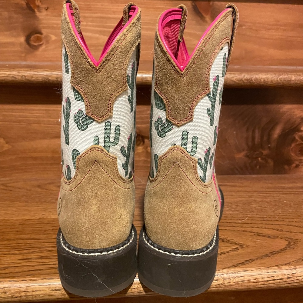 Ariat Tan and Pink Cactus Fatbaby Western Boots NWOT - Picture 4 of 5